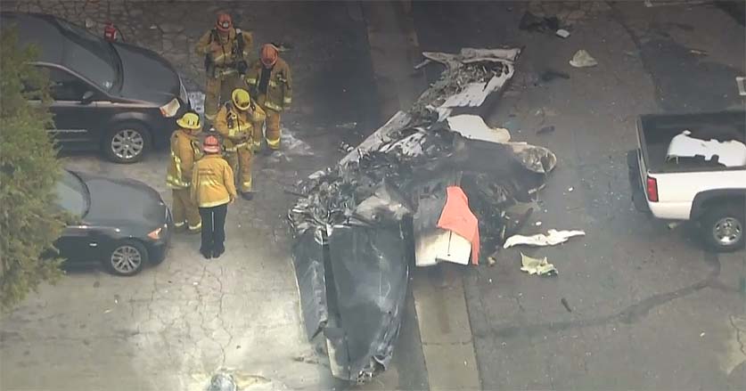 캘리포니아 반누이스 공항 인근 주차장에 소형 비행기 추락 최소 2명 사망