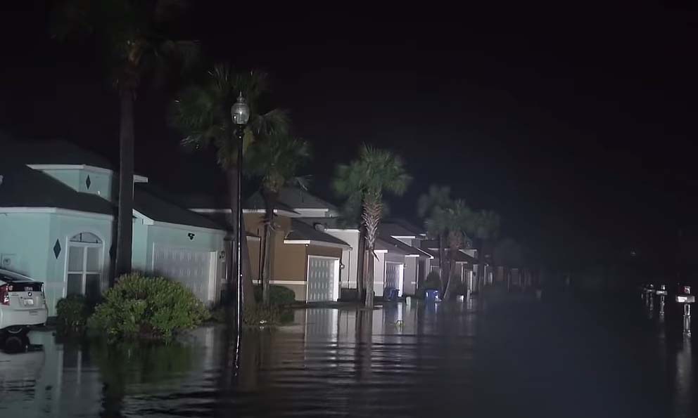 샐리로 인한 홍수피해를 입고 있는 앨라배마와 플로리다 주