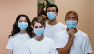 미 CDC, 두 겹의 마스크 착용이 바이러스 차단에 더 효과적