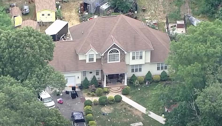 뉴저지 한 주택의 파티장 총격 으로 2명 사망, 최소 12명 부상