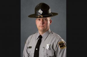 노스캐롤라이나 주 경찰과 한 운전자, 또 다른 주 경찰관 형제가 몰던 경찰차에 치여 사망