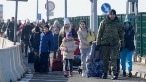 바이든 행정부, 우크라이나 난민들 미국에 살고 있는 가족과 합류할 수 있는 방안 논의