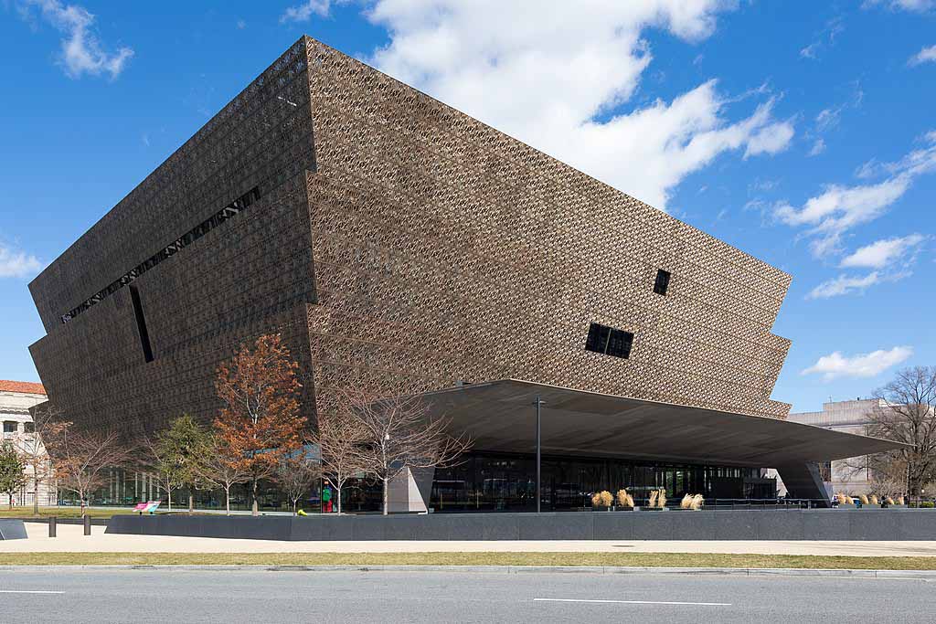 스미소니언 국립 아프리카계 미국인 역사 및 문화 박물관(Smithsonian National Museum of African American History & Culture)