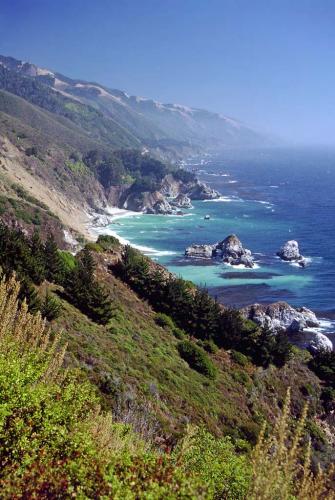 Big Sur and the Pacific coast from Highway One.